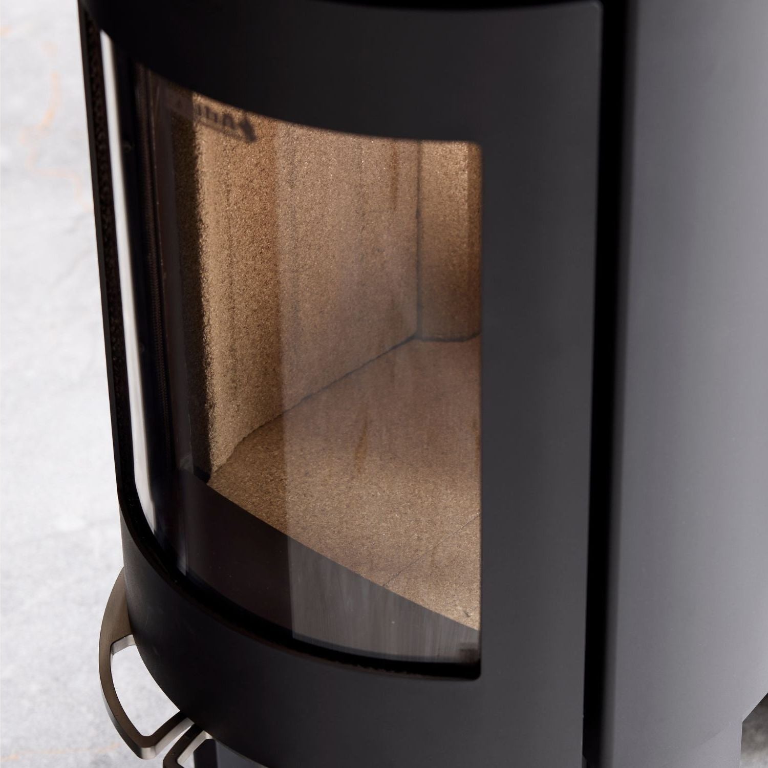 Detalje billede af Aduro 23 med isoleringssten for sideglas