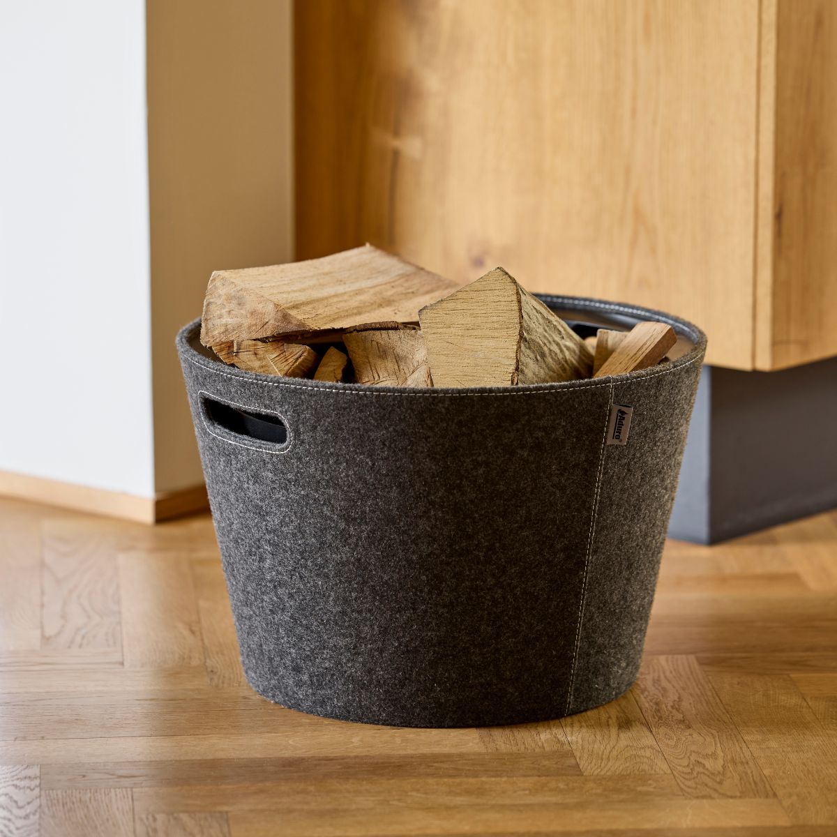 Firewood vs. Wood briquettes – Which is the better choice?